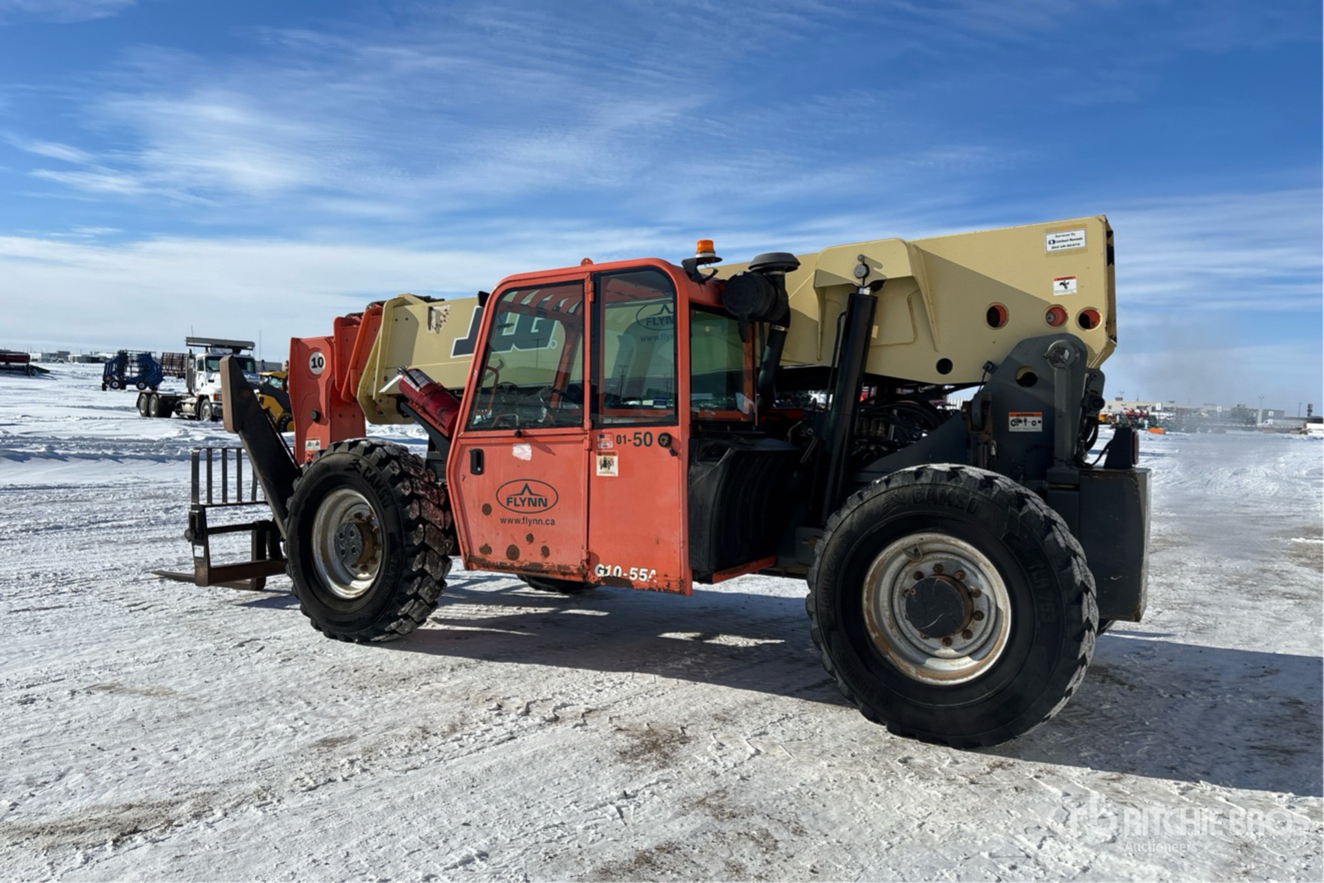 General Appearance with Foto, angolo posteriore sinistro