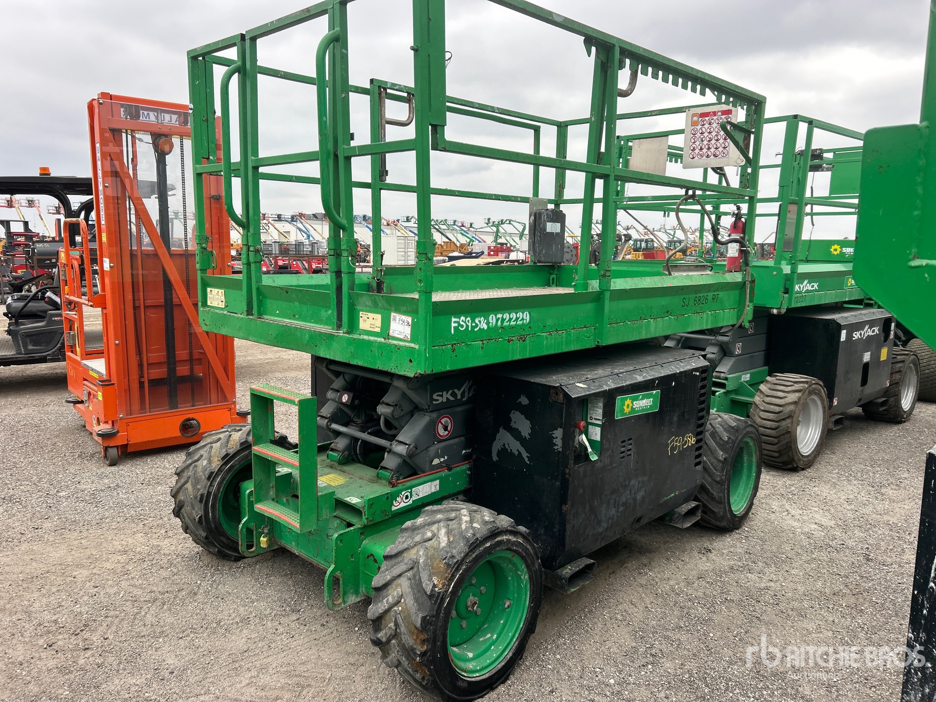 General Appearance with Picture, Right Rear Corner