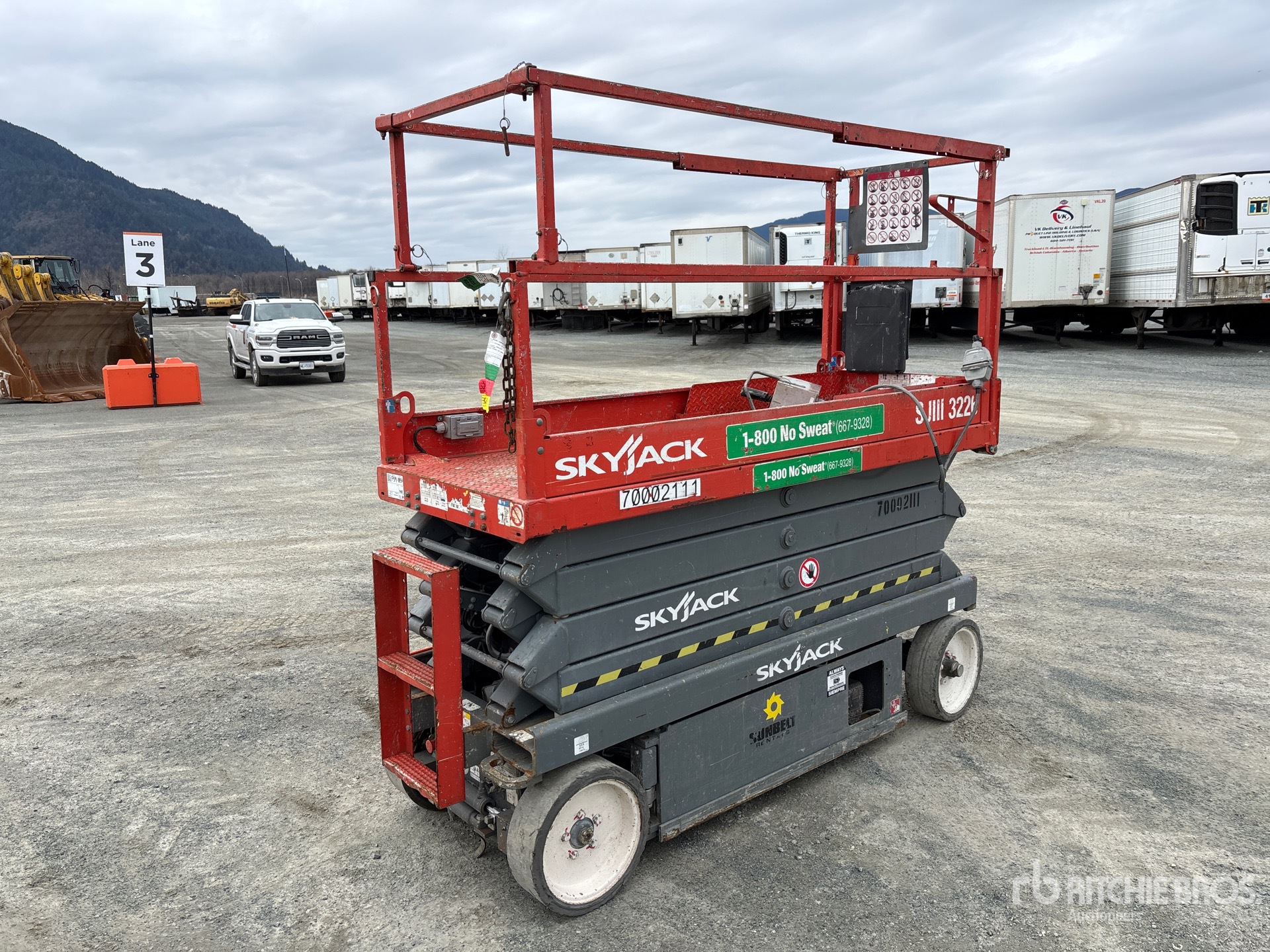 General Appearance with Picture, Right Rear Corner