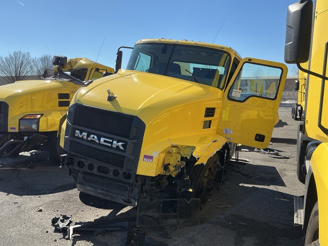2024 Mack Anthem T/A Day Cab Truck Tractor (Inoperable)