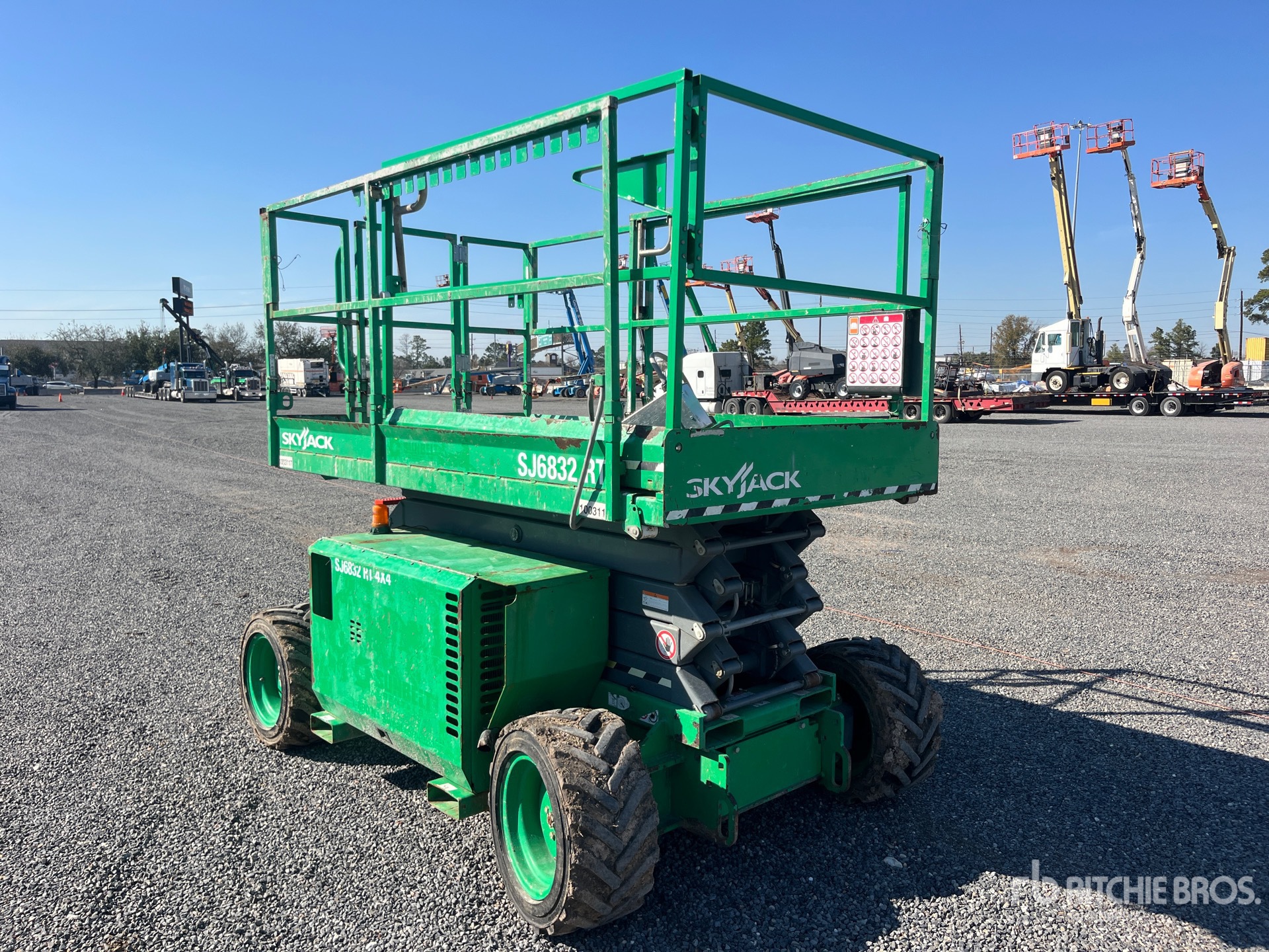 General Appearance with Picture, Right Front Corner