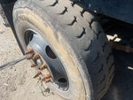 Underbody with Right Steer Tire