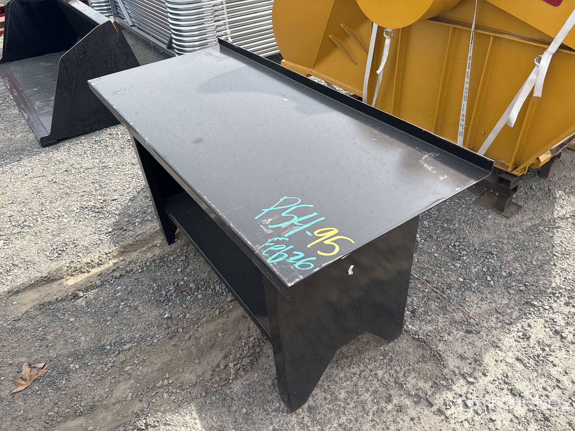 General Appearance with Foto, angolo posteriore sinistro