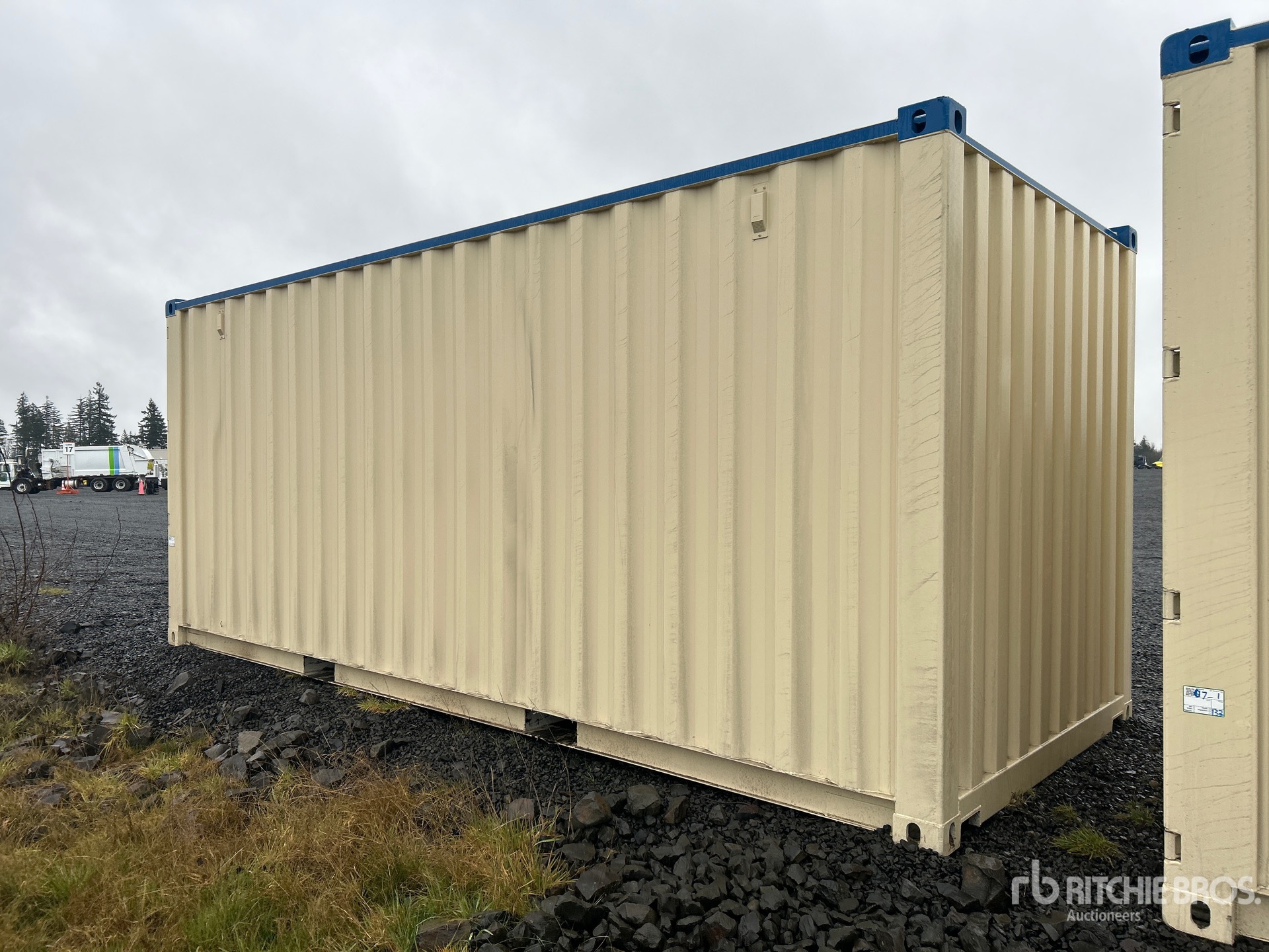 General Appearance with Picture, Right Rear Corner