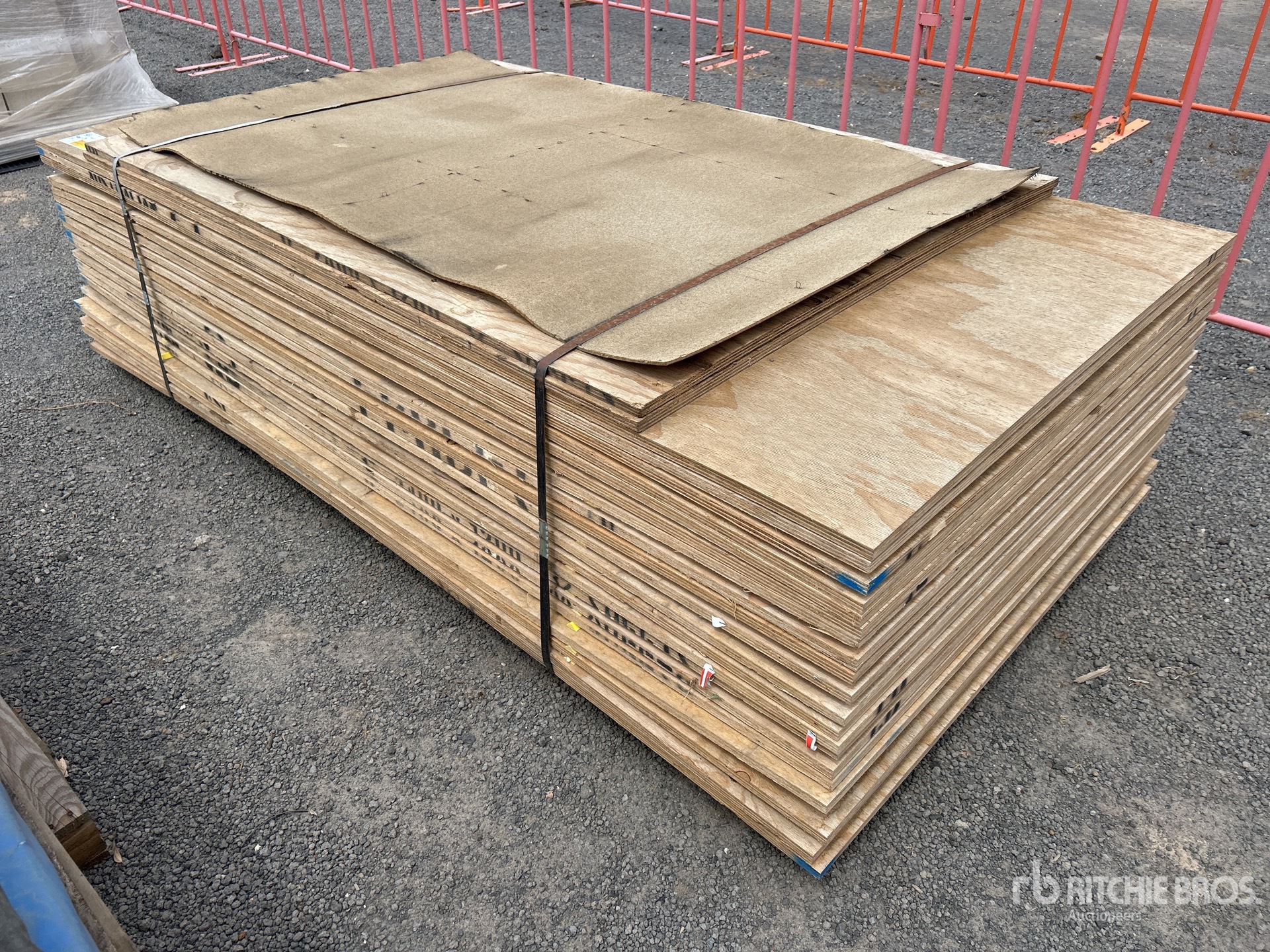 Aspect général with Image, coin avant gauche