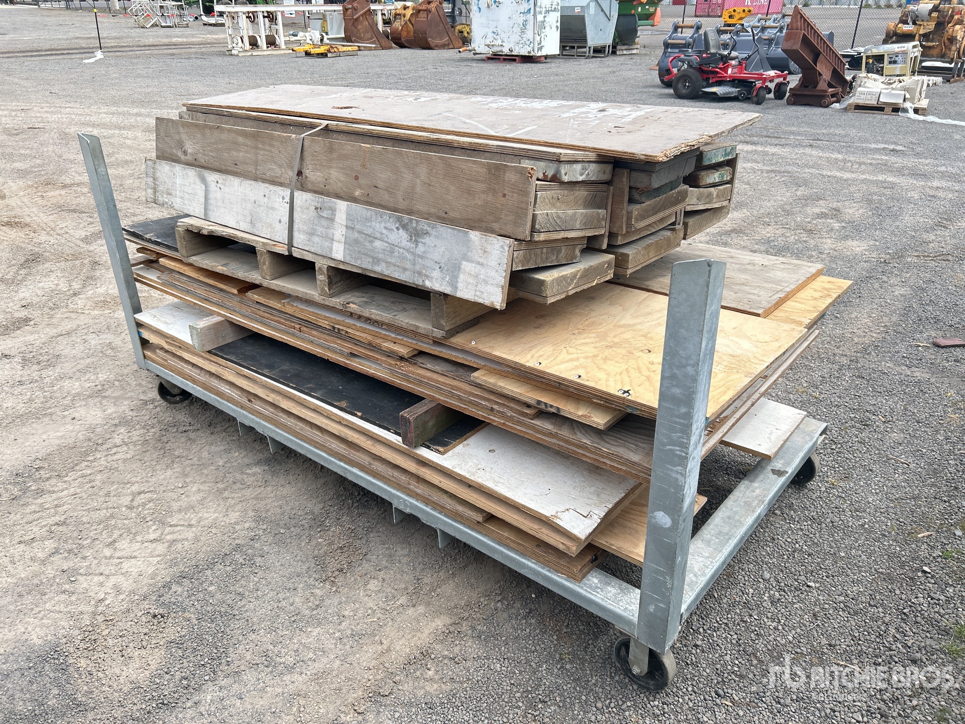 General Appearance with Bild, Ecke hinten rechts