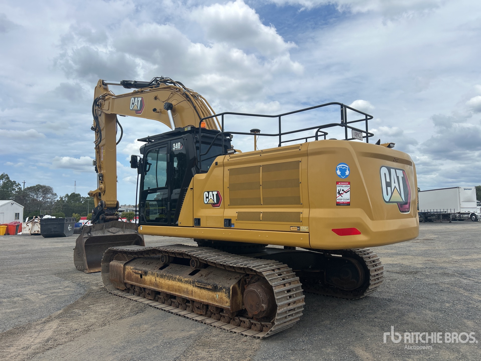 General Appearance with Picture, Left Rear Corner