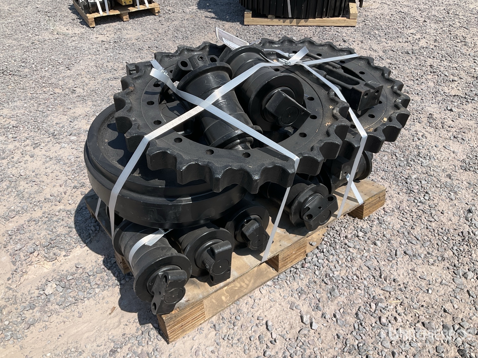 General Appearance with Bild, Ecke vorne links