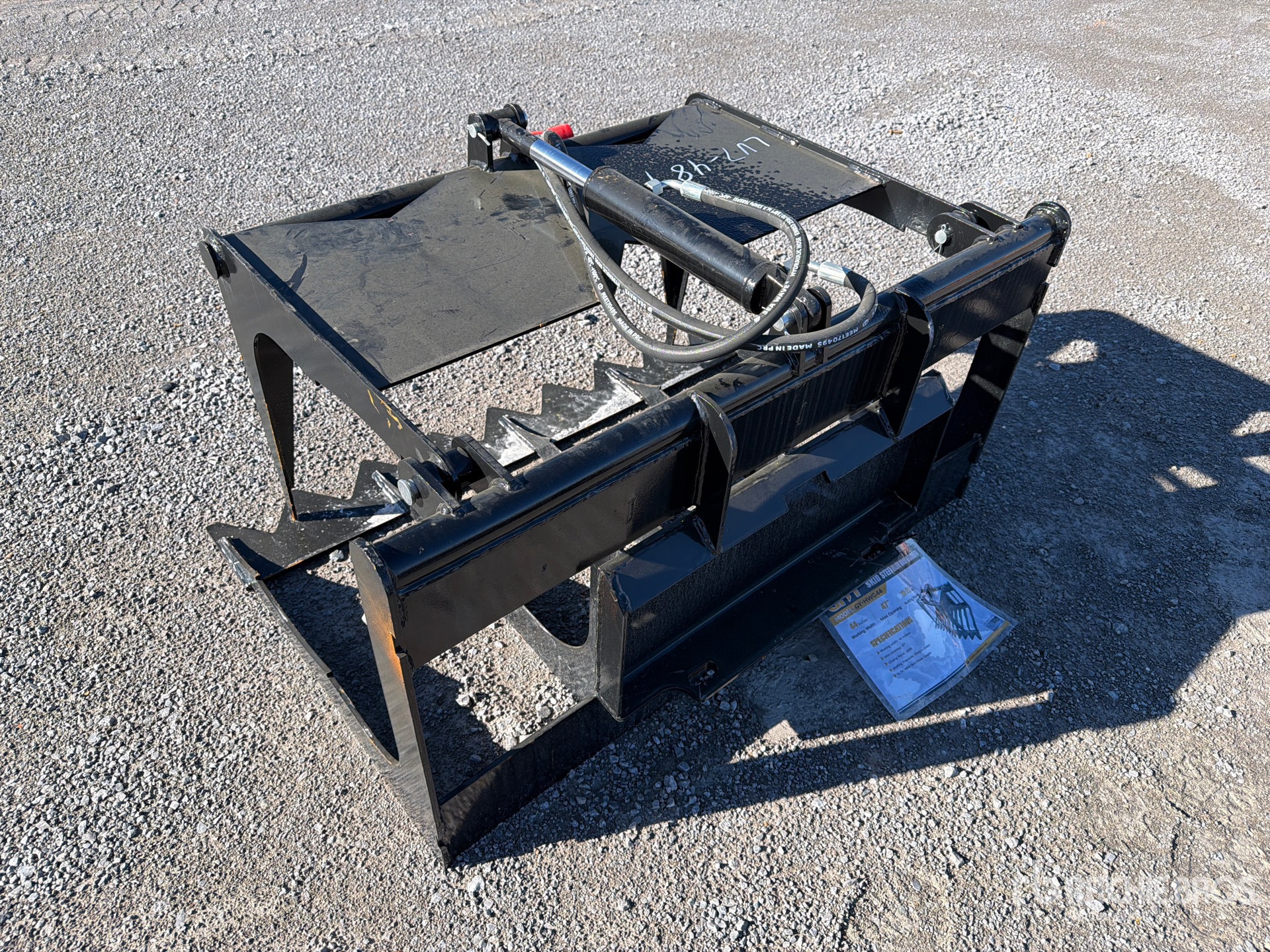 General Appearance with Picture, Left Rear Corner