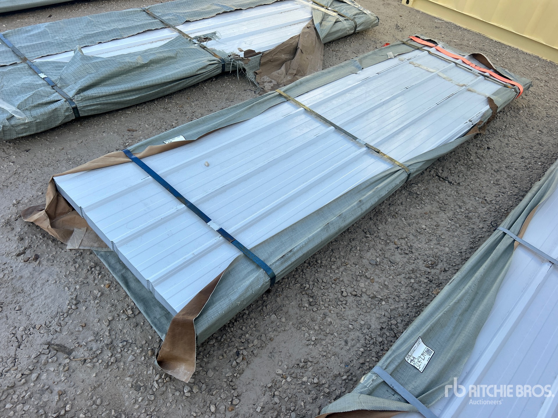 General Appearance with Bild, Ecke hinten links