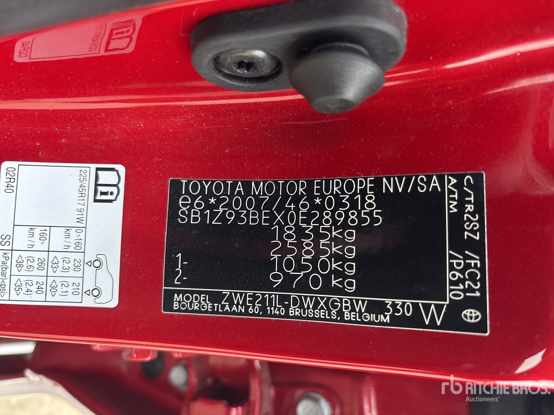 General Appearance with Serial Number / VIN