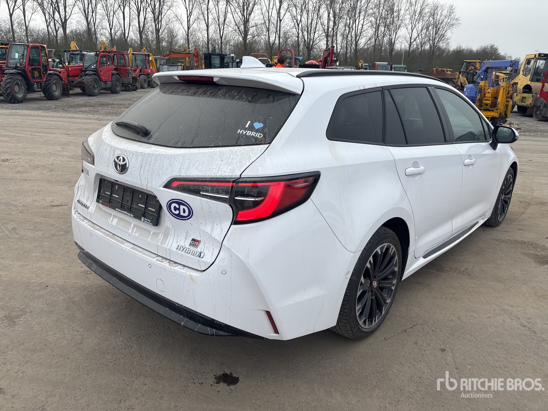 General Appearance with Picture, Right Rear Corner