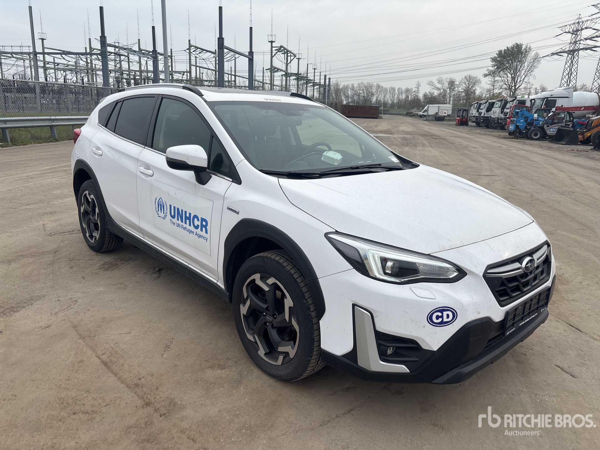 General Appearance with Picture, Right Front Corner