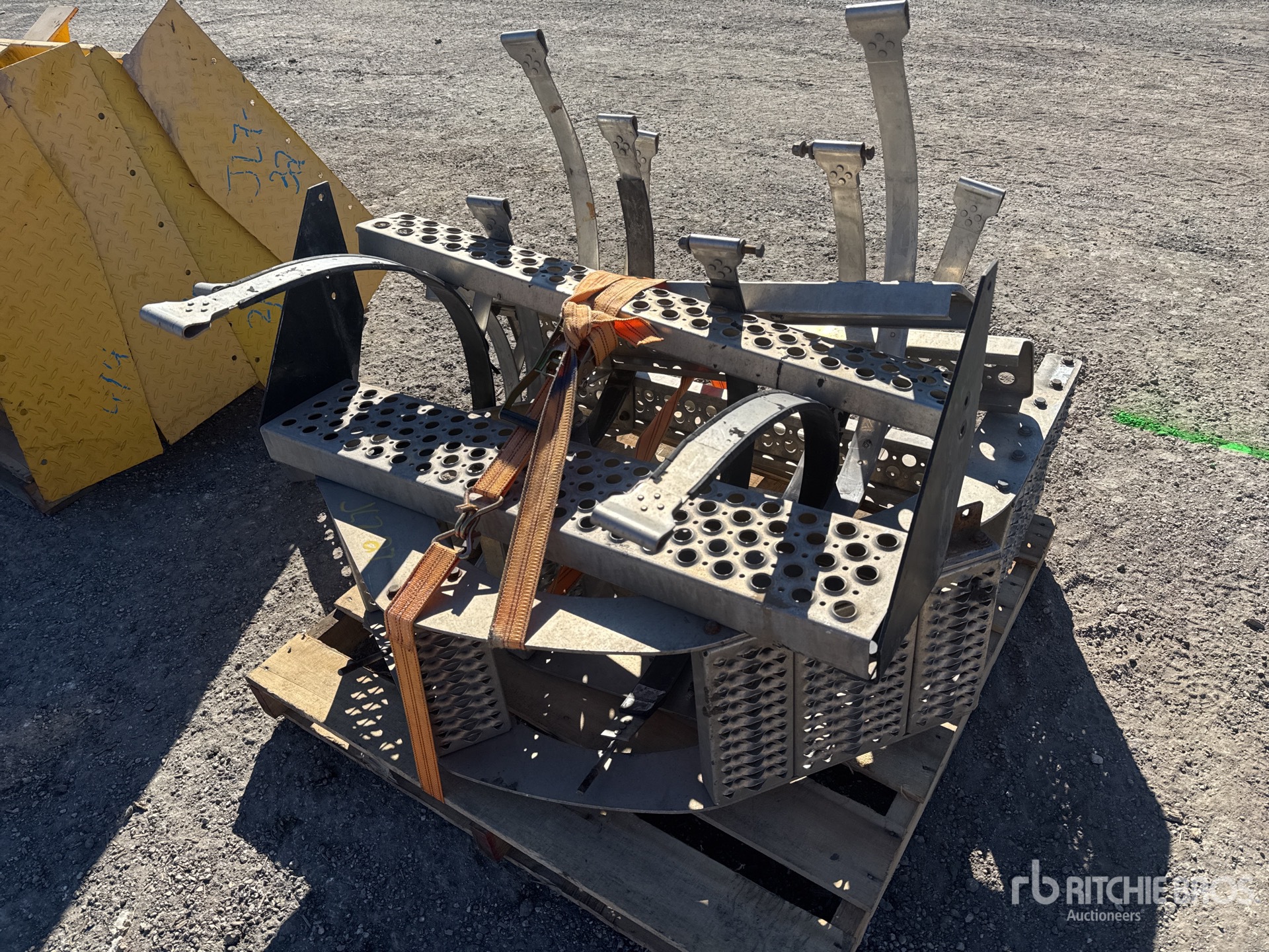 Aspect général with Image, coin arrière gauche