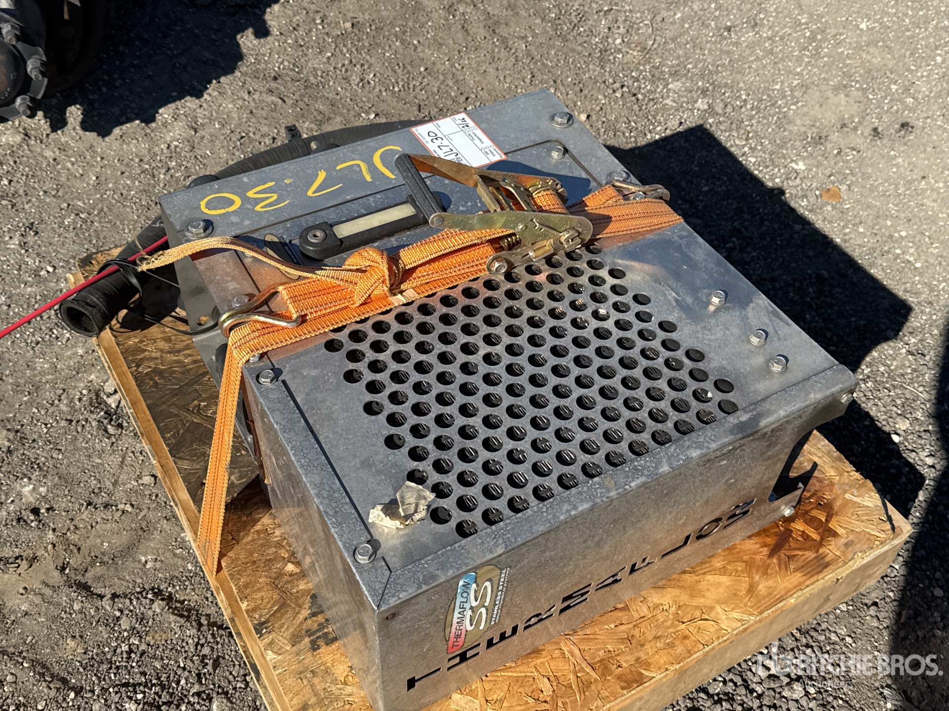 Aspect général with Image, coin avant droit