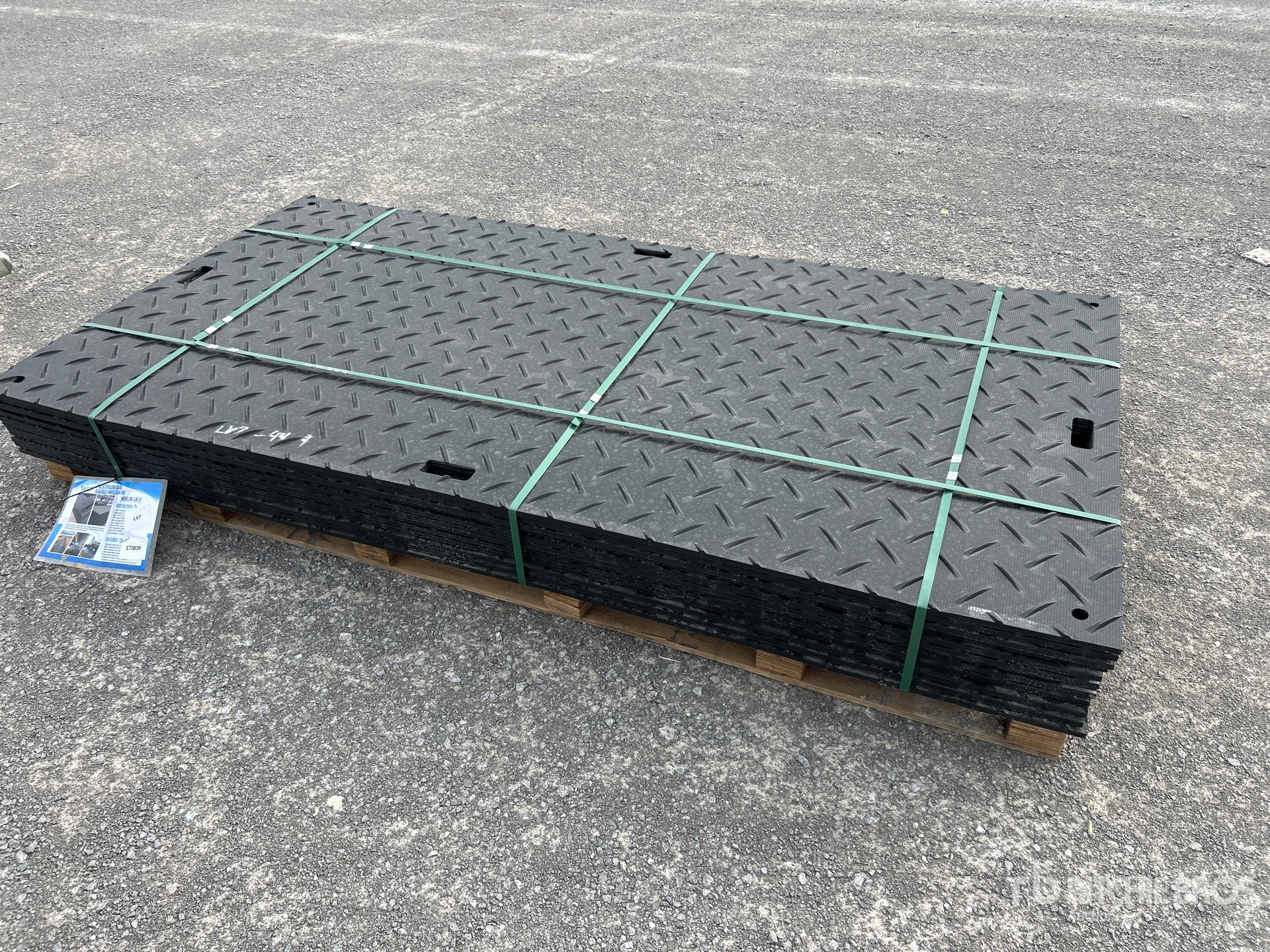 General Appearance with Featured Photo