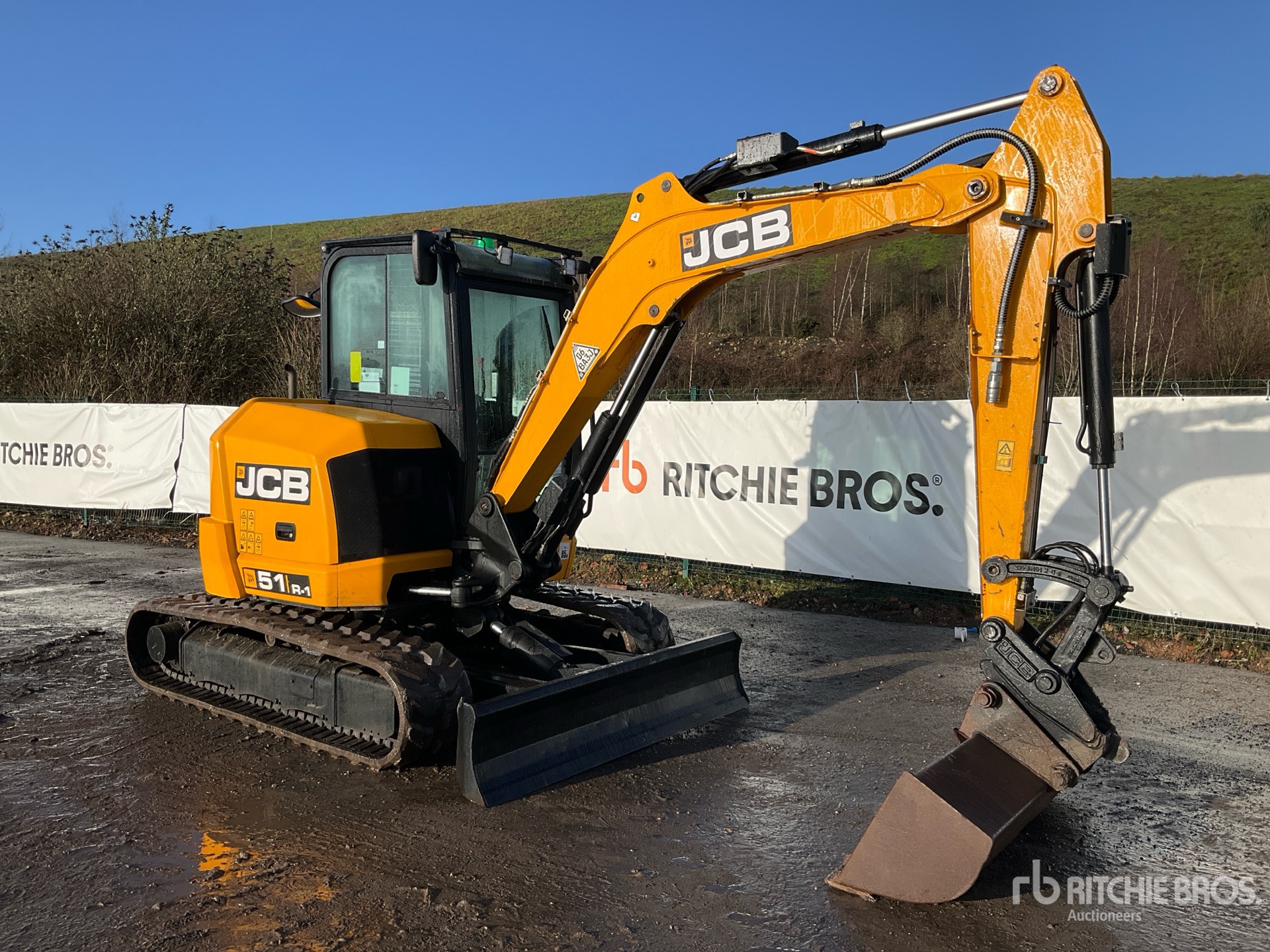 General Appearance with Bild, Ecke vorne rechts