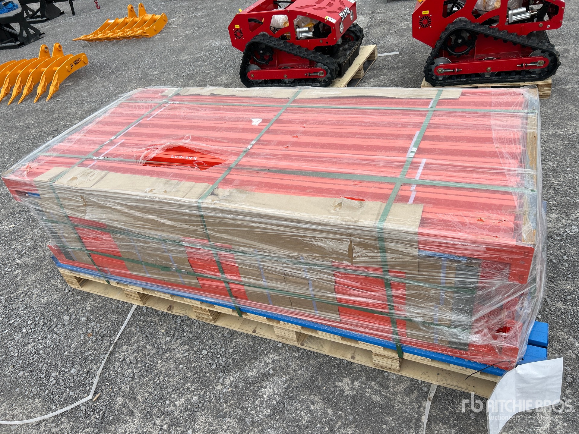 General Appearance with Picture, Left Front Corner