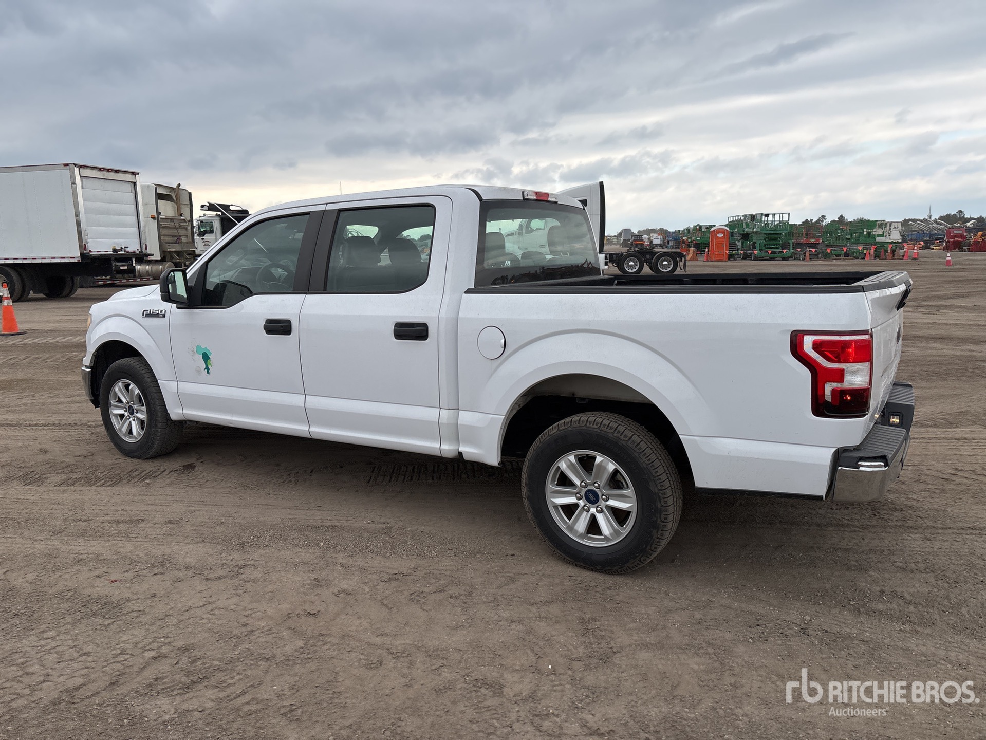 General Appearance with Picture, Left Rear Corner