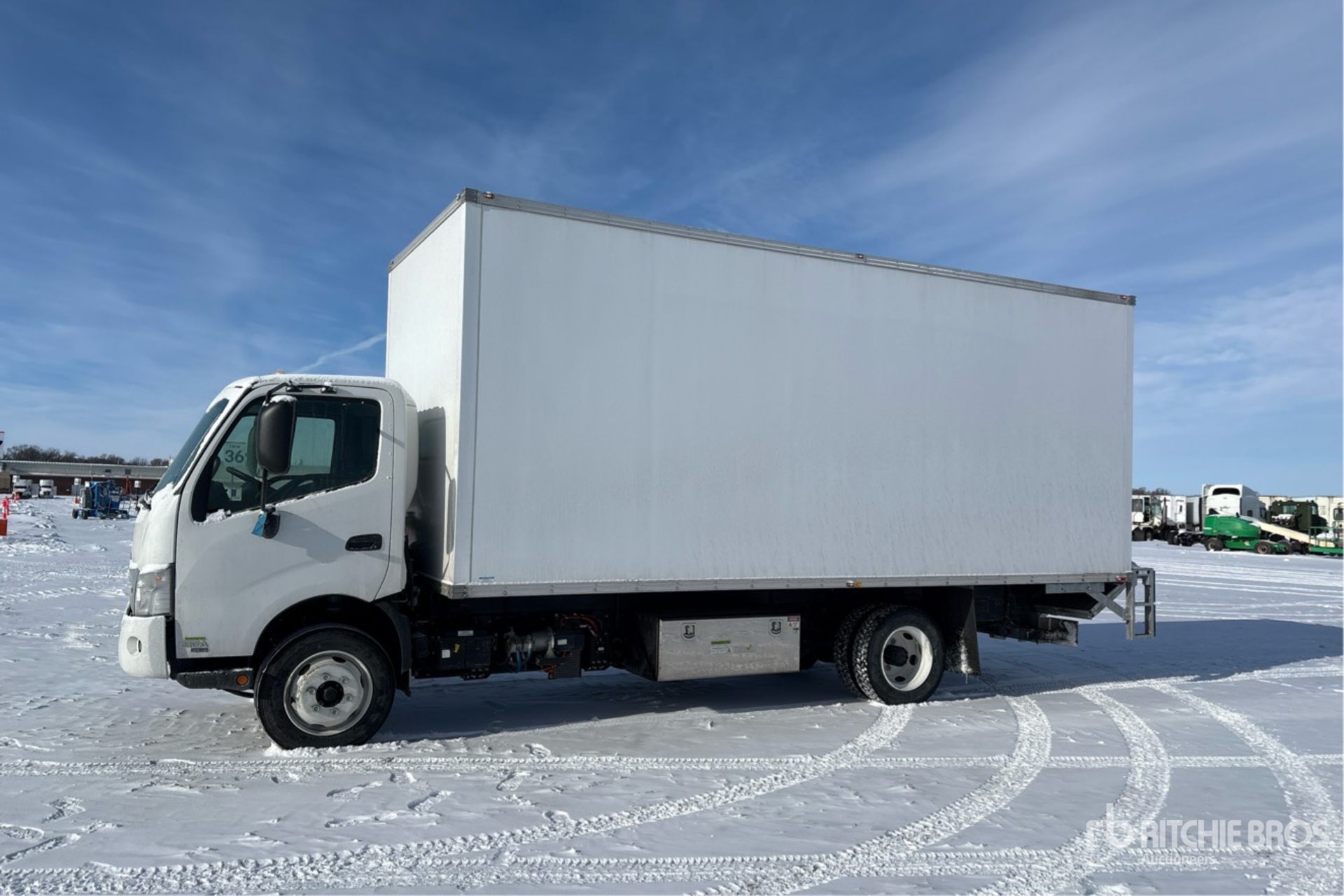 General Appearance with Image, coin avant gauche