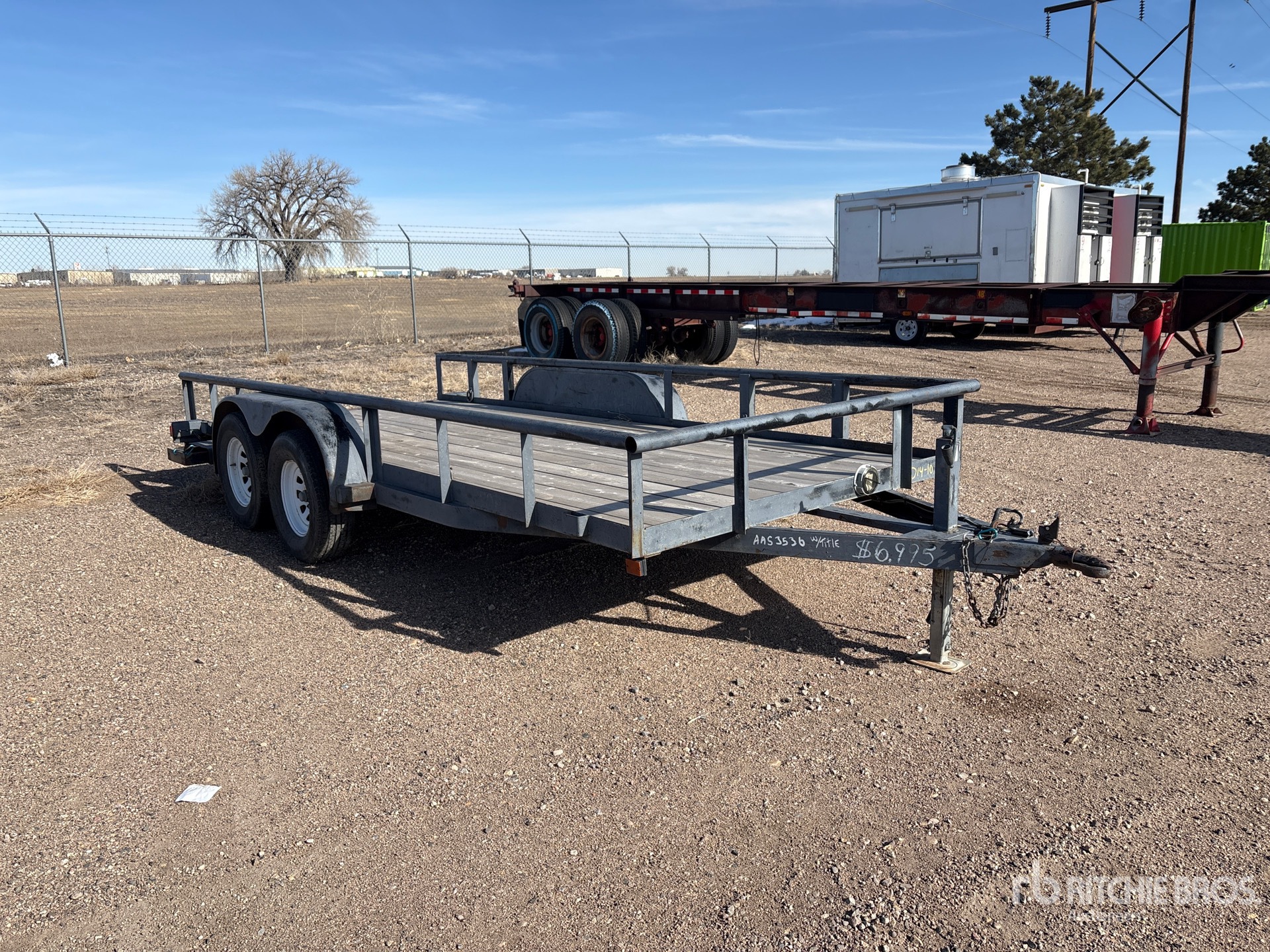 General Appearance with Bild, Ecke vorne rechts