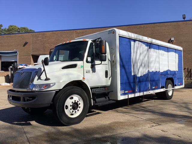 2006 International 4300 4x2 12 Bay Beverage Truck