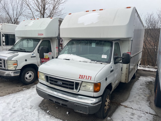 2007 Ford E-350 Cutaway Cargo Van