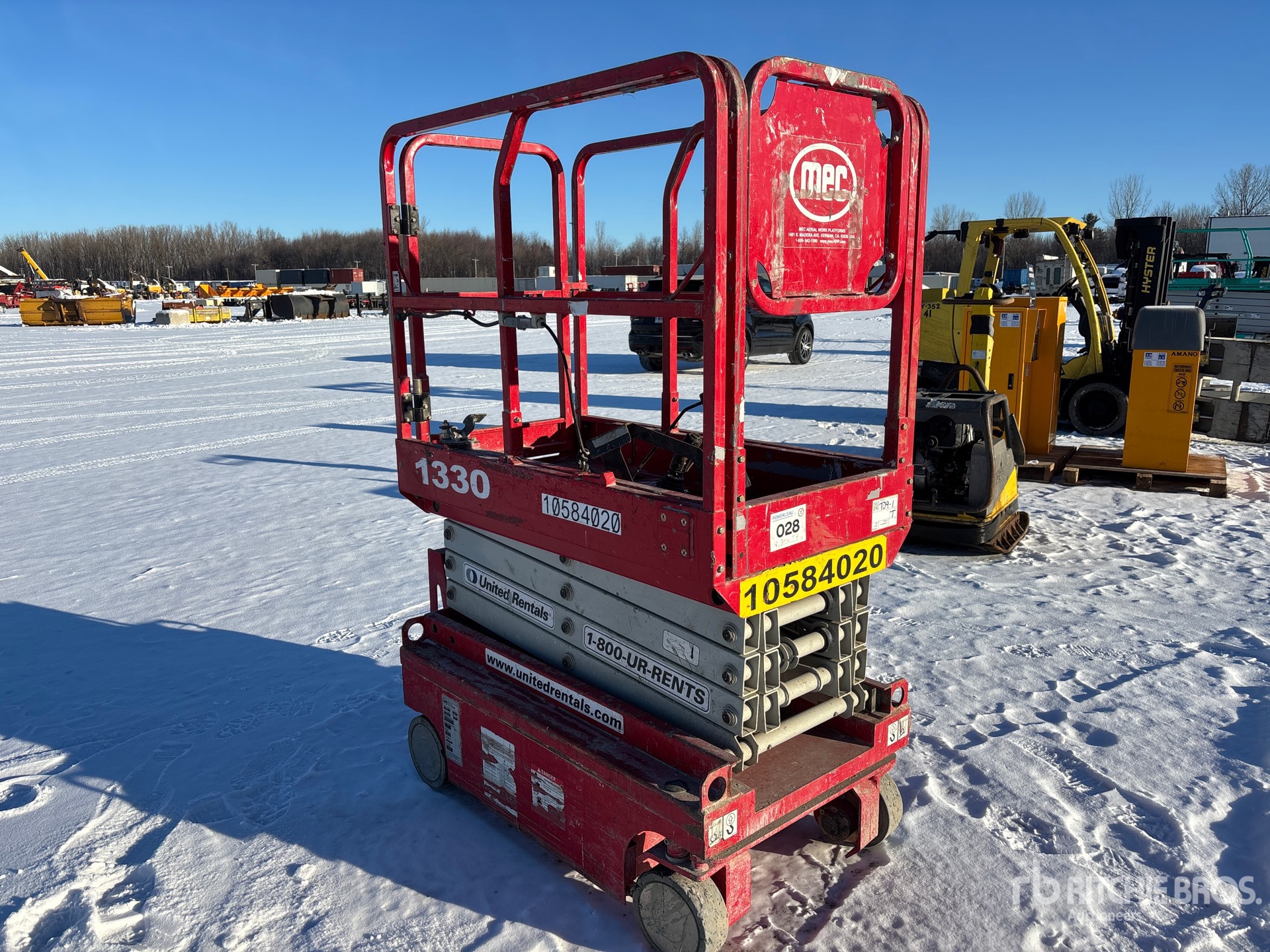 General Appearance with Bild, Ecke vorne rechts