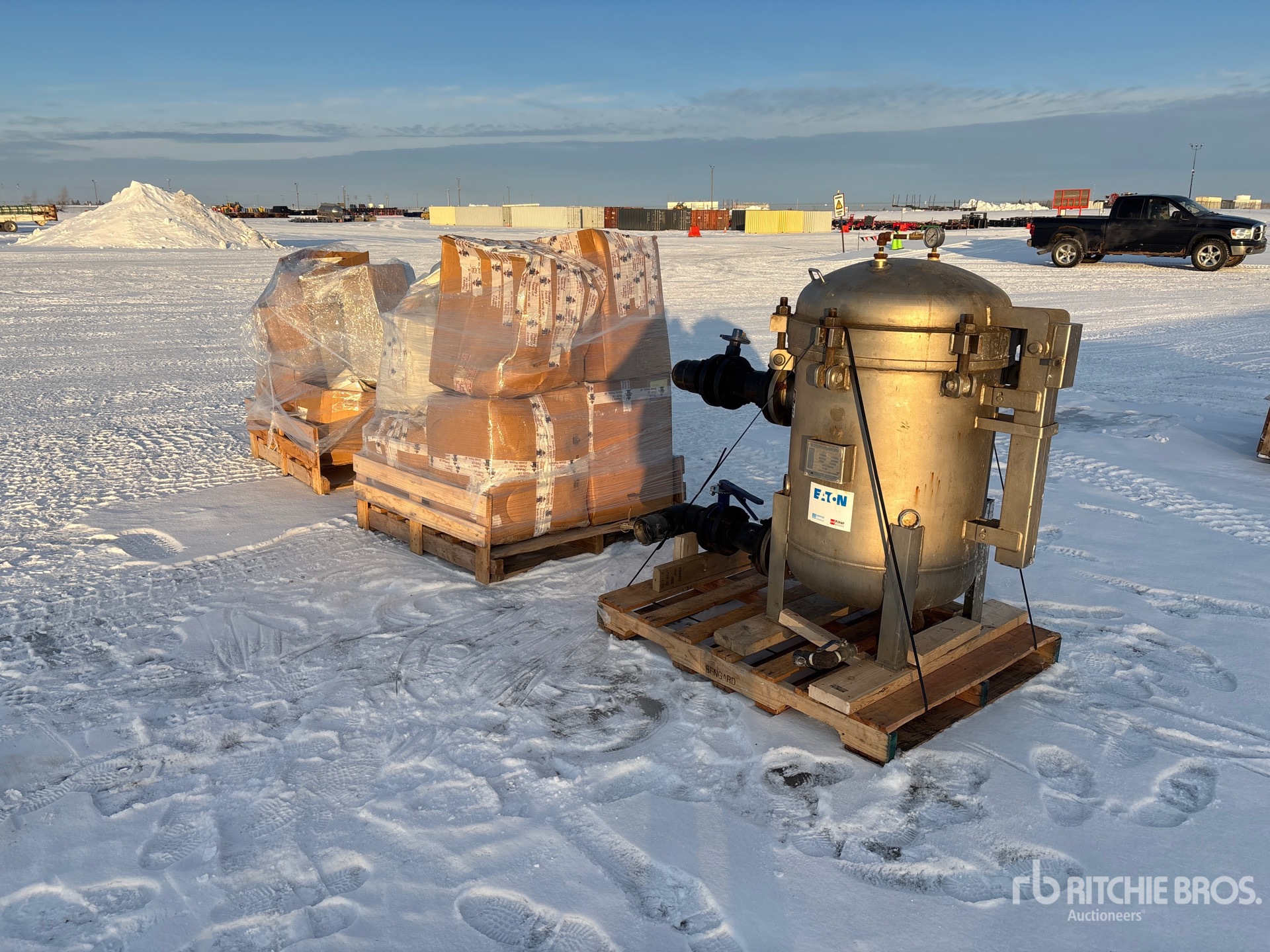 General Appearance with Picture, Right Front Corner