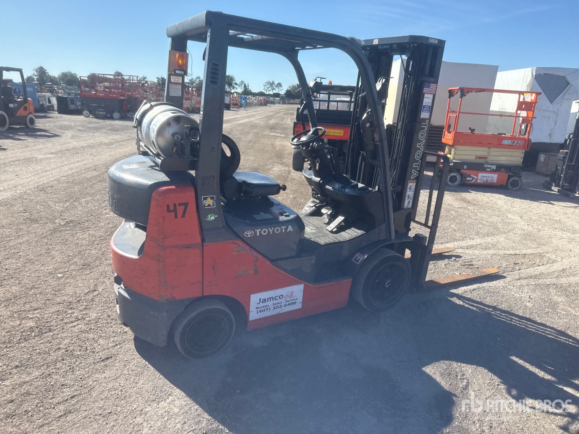 General Appearance with Imagen: esquina trasera derecha