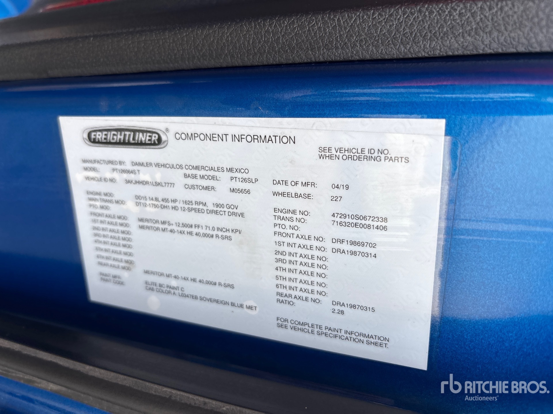 2020 Freightliner CASCADIA 126
