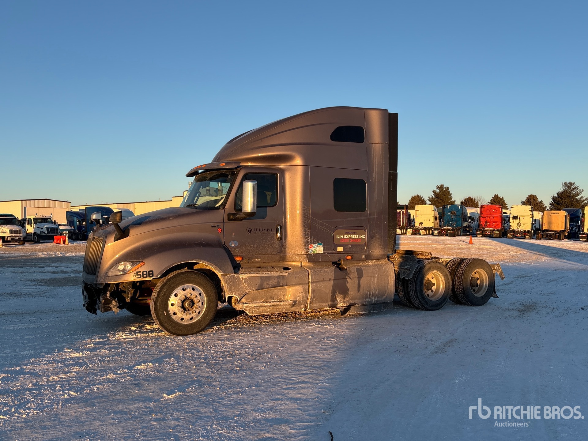 General Appearance with Picture, Left Front Corner