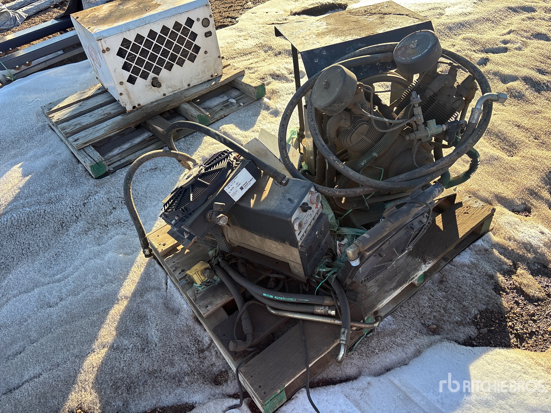 General Appearance with Picture, Left Front Corner