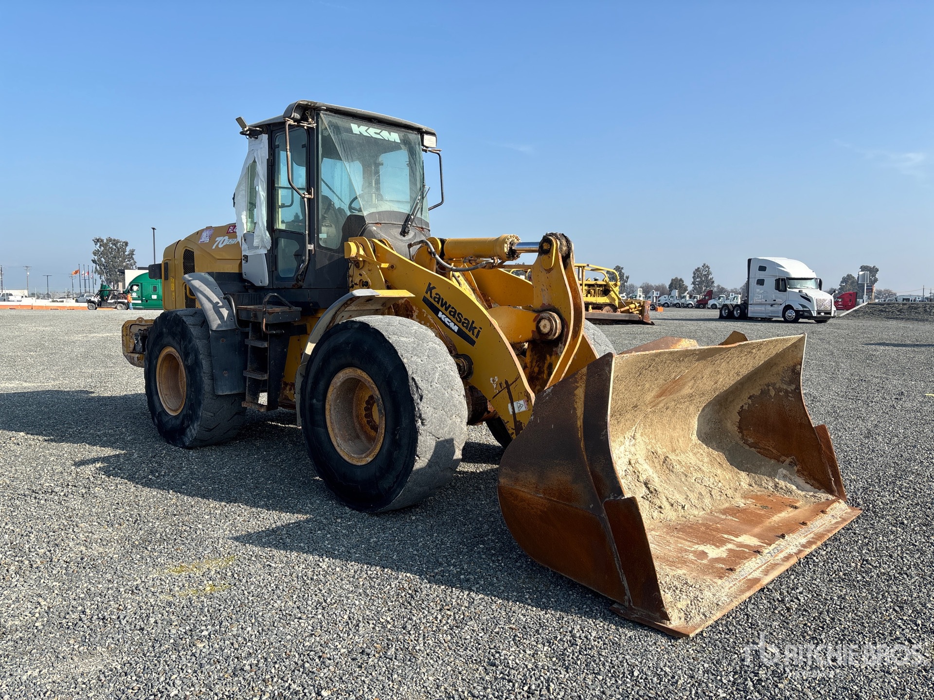 General Appearance with Picture, Right Front Corner