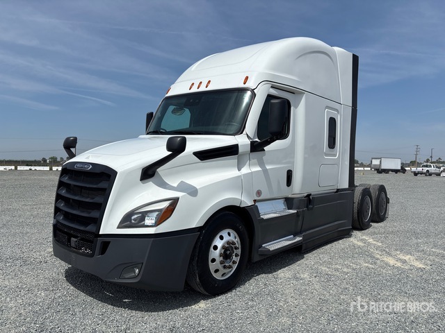 2024 Freightliner Cascadia 126 6x4 T/a Sleeper Truck Tractor