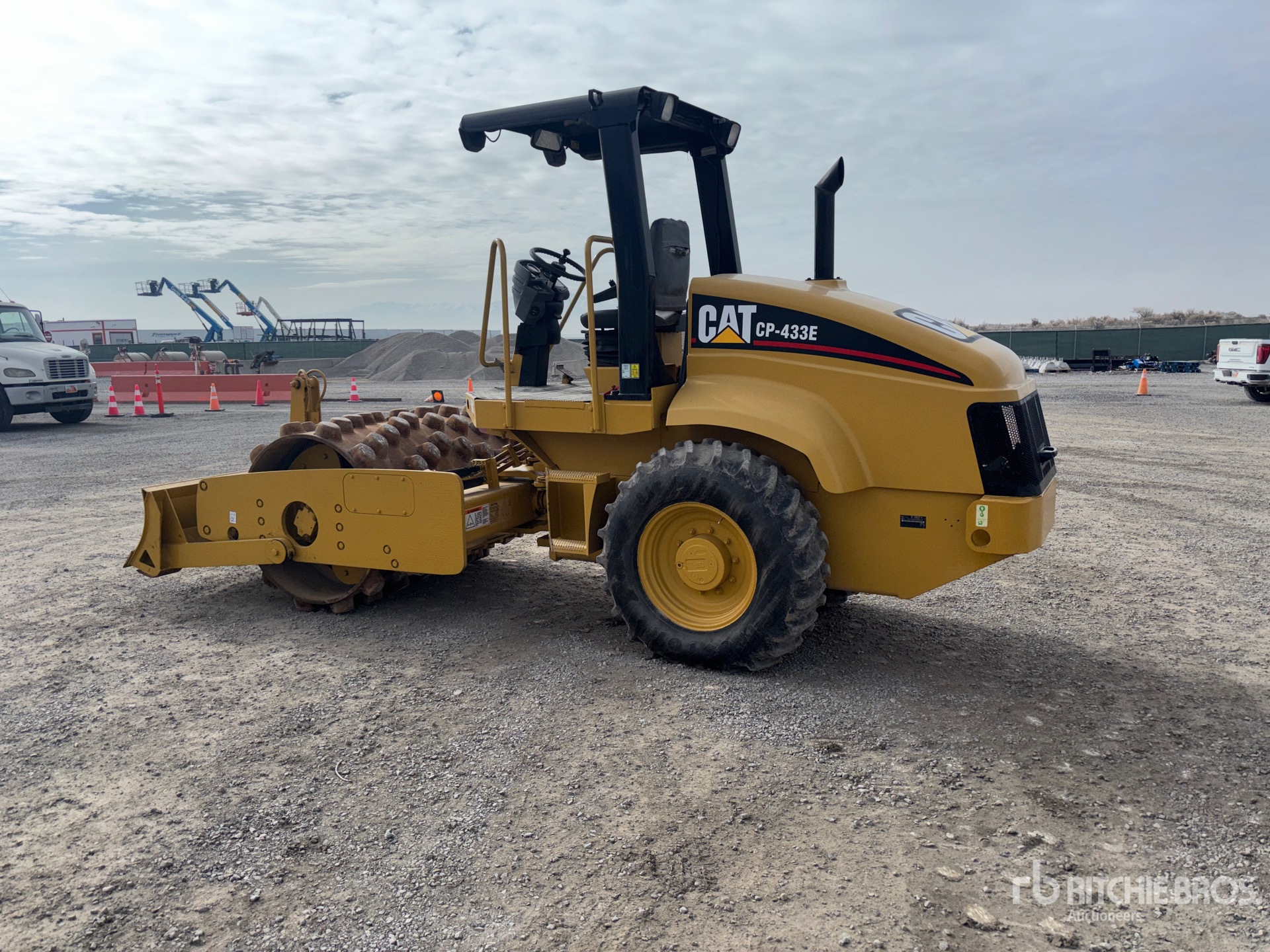 General Appearance with Imagen: esquina trasera izquierda