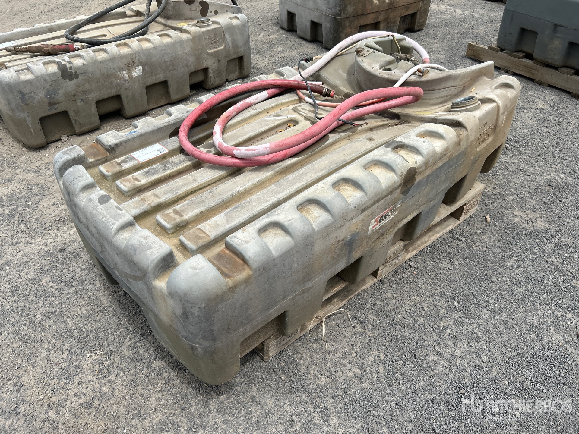 General Appearance with Picture, Left Front Corner