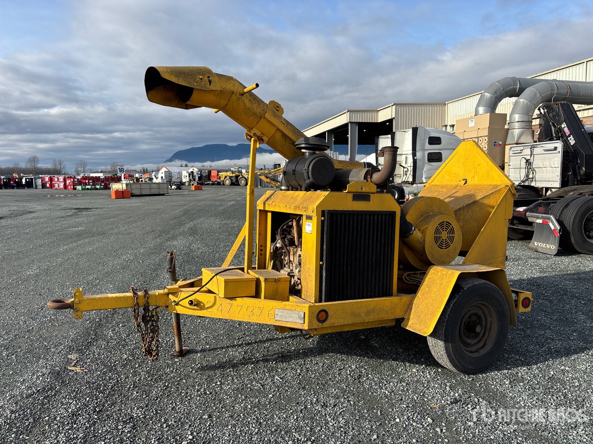 General Appearance with Bild, Ecke vorne links