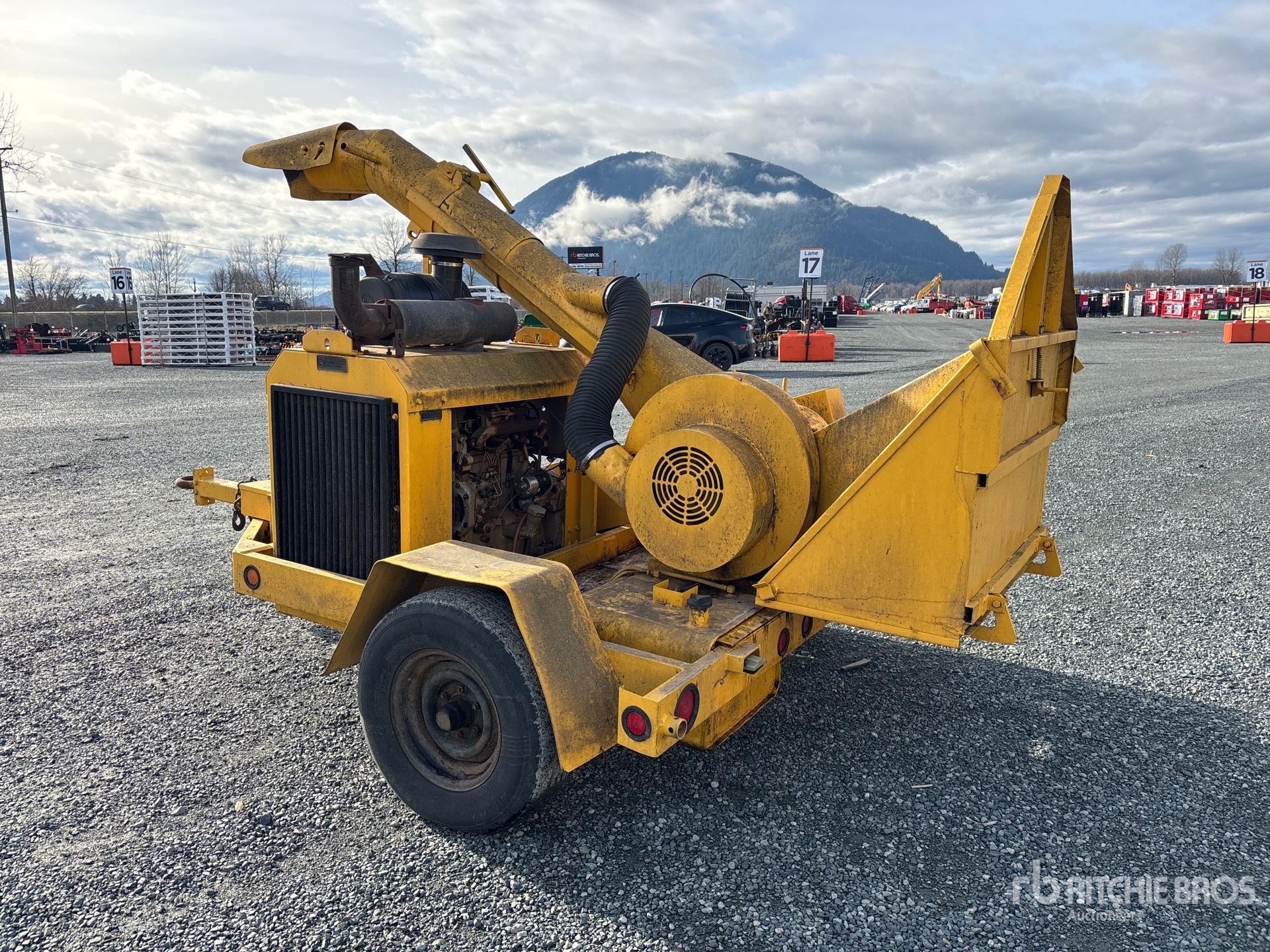 General Appearance with Bild, Ecke hinten links