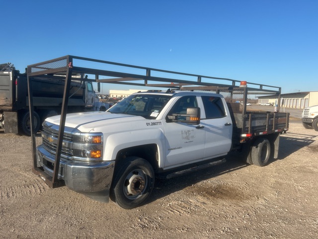 2015 Chevrolet 3500 4x2 Crew Cab Flatbed Truck