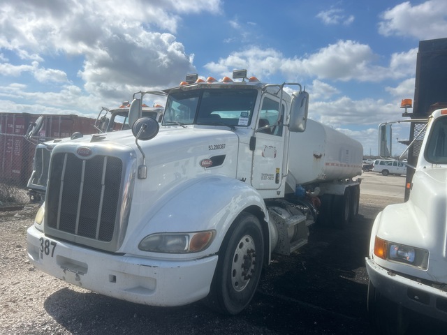2011 Peterbilt 386 6x4 Water Truck