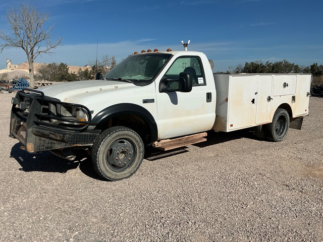 2003 Ford F-450 XL 4x2 Utility Truck