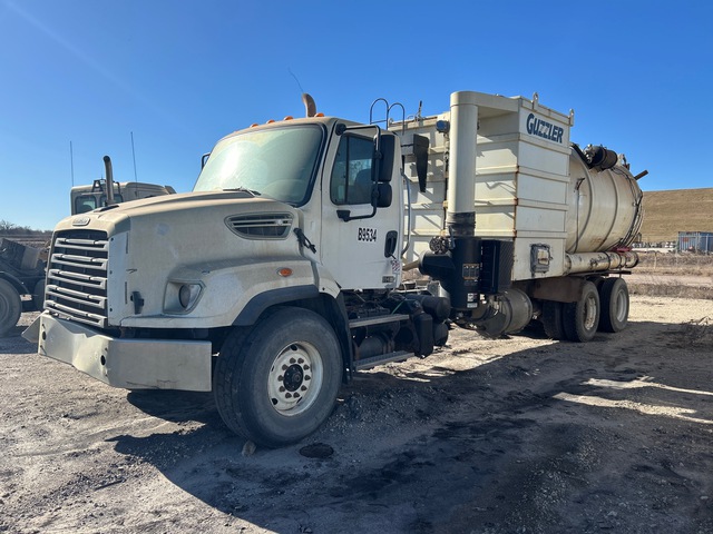 2015 Freightliner 114SD 6x4 Vacuum Tanker Truck (Inoperable)