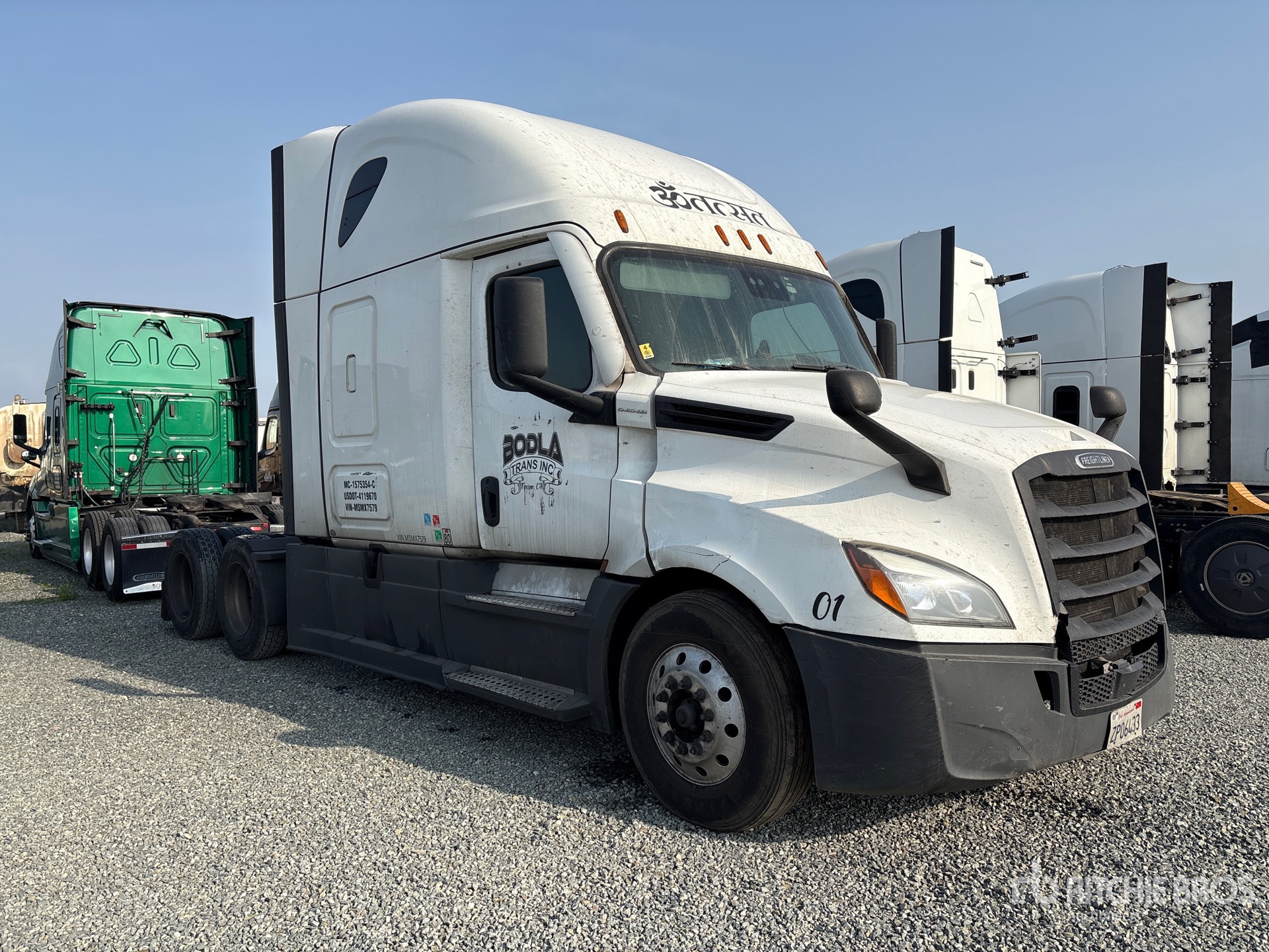 General Appearance with Picture, Right Front Corner