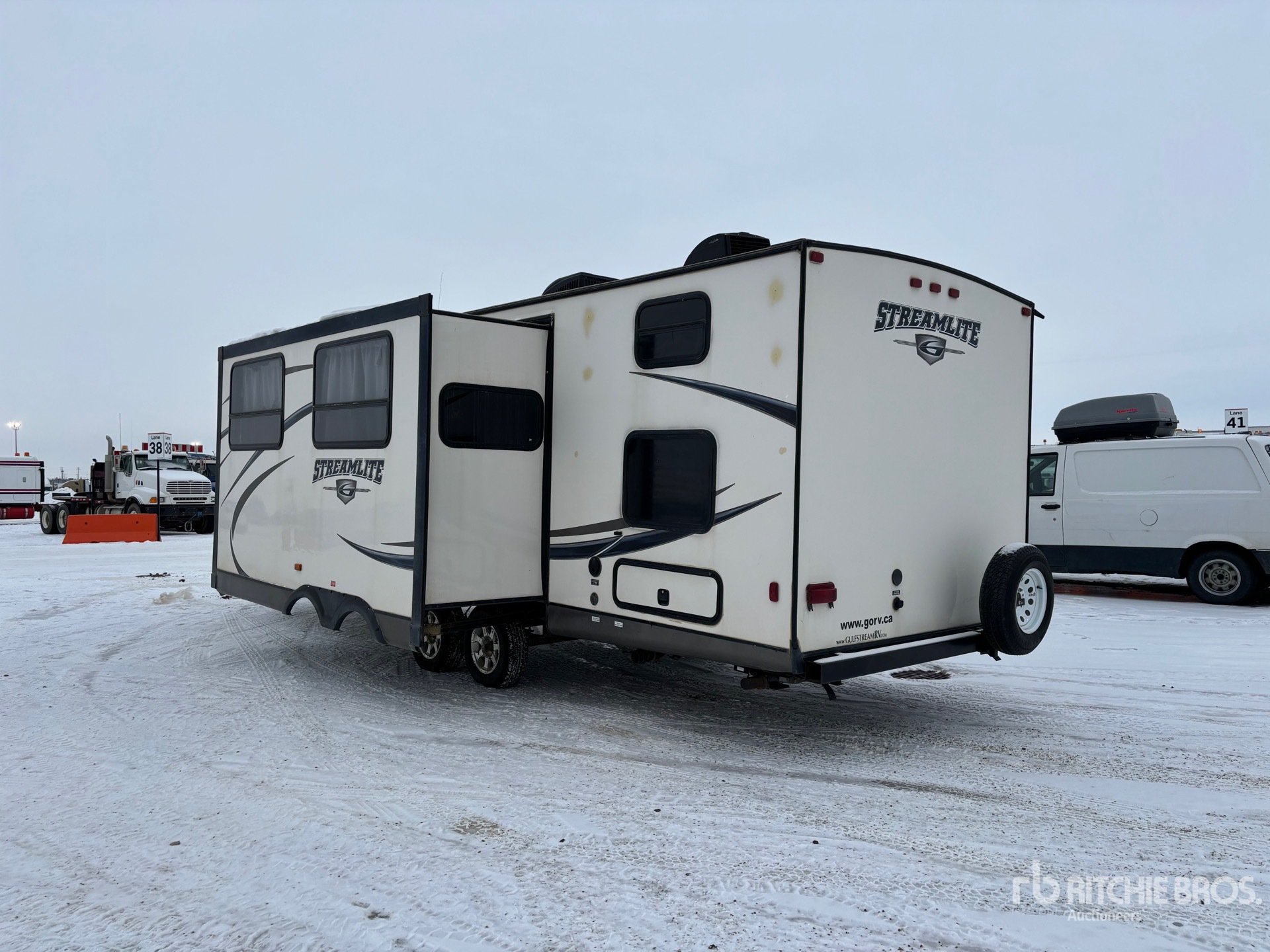 Aspect général with Image, coin arrière gauche