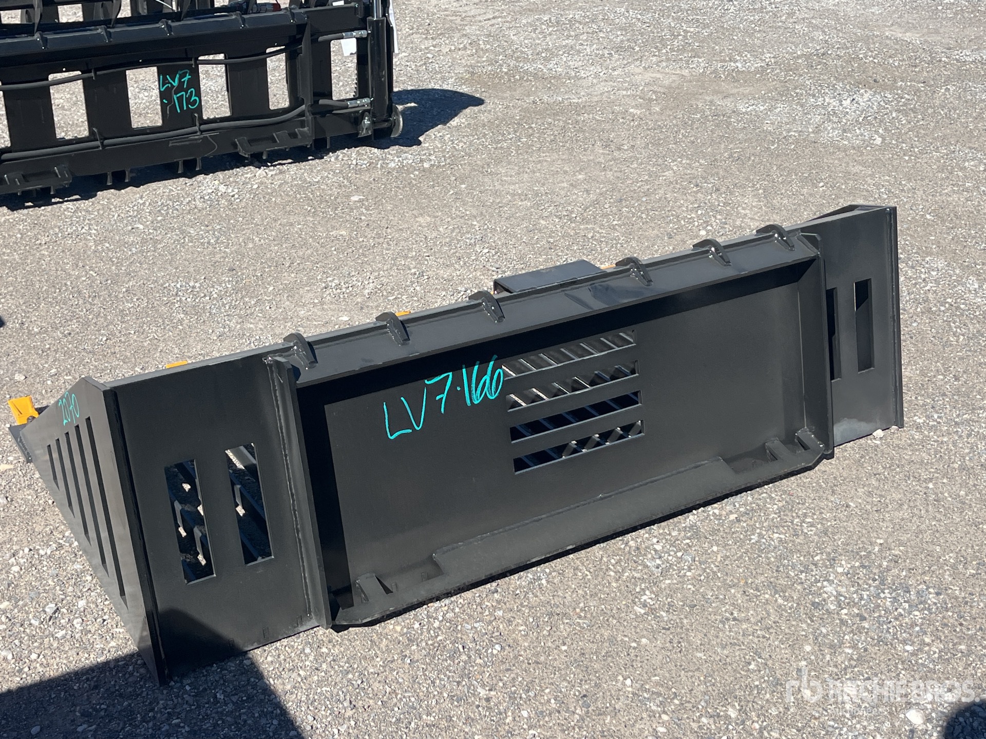 General Appearance with Imagen: esquina trasera izquierda