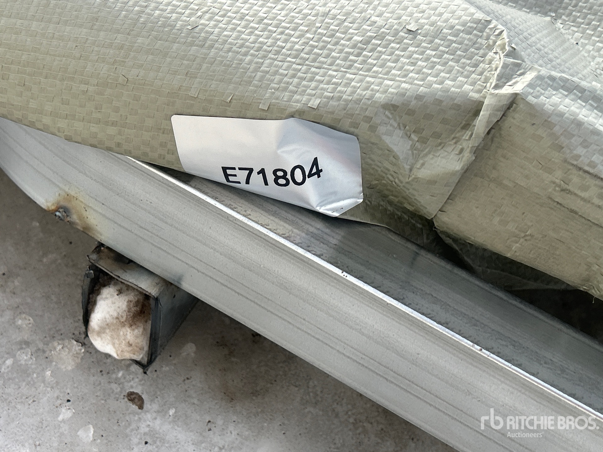 General Appearance with Numero seriale/numero d’identificazione del veicolo (VIN)