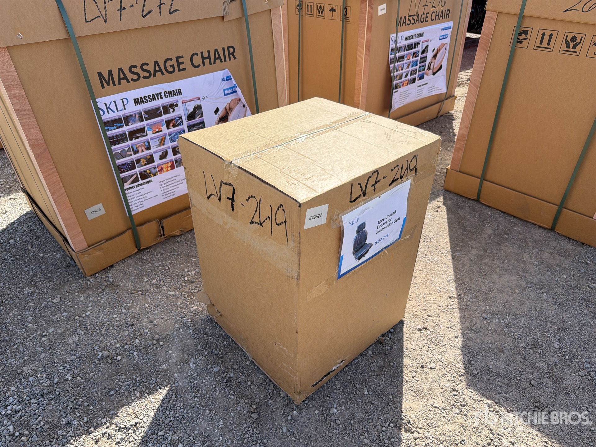 General Appearance with Picture, Right Front Corner