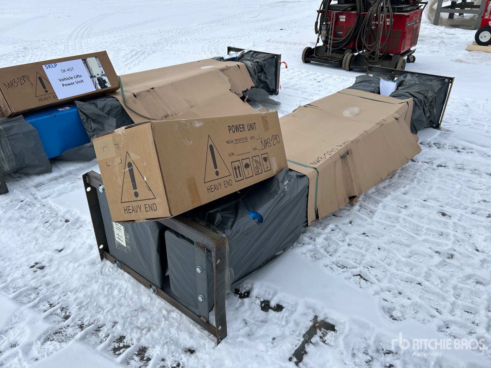 General Appearance with Picture, Right Front Corner