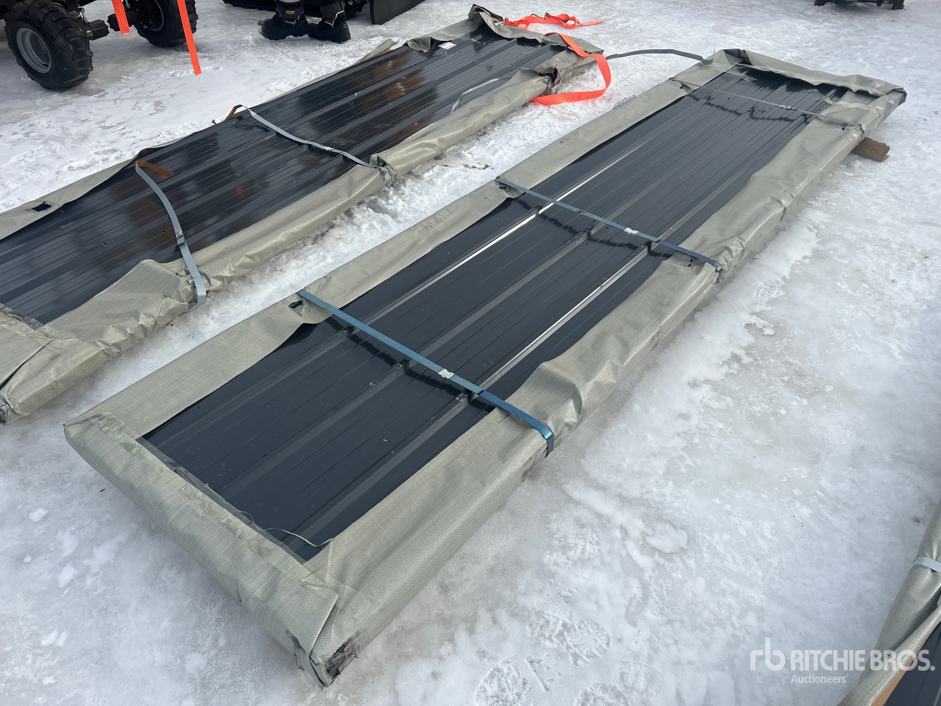 General Appearance with Foto, angolo anteriore sinistro